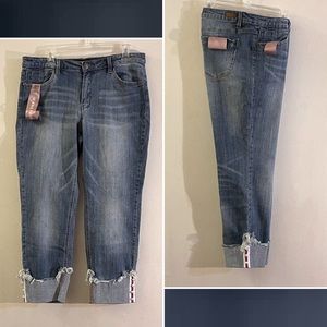 Faux Pearl Detail Cuff Frayed Hem Jeans